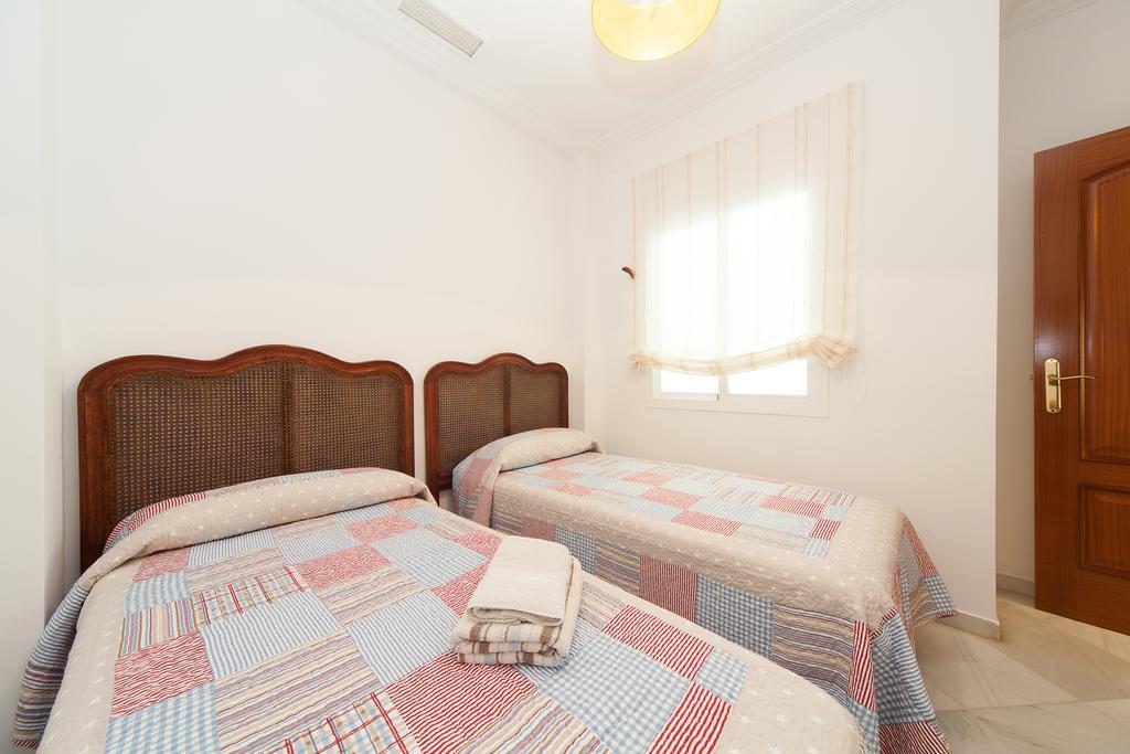 Holi-Rent Carreteria Apartament Sewilla Pokój zdjęcie