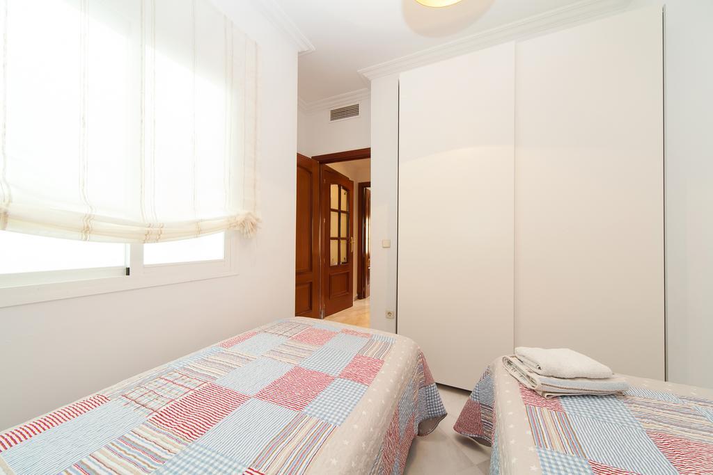 Holi-Rent Carreteria Apartament Sewilla Pokój zdjęcie