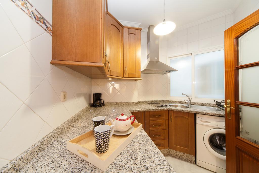 Holi-Rent Carreteria Apartament Sewilla Pokój zdjęcie